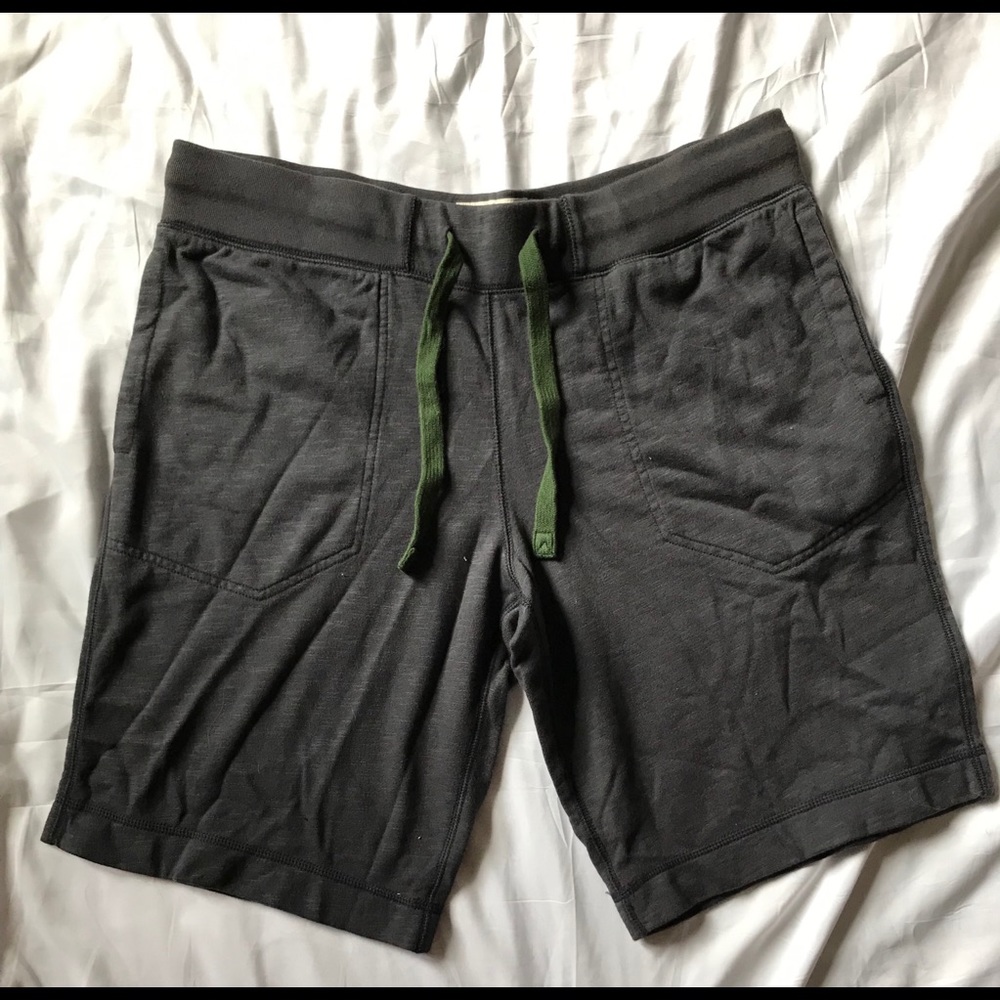 Eddie Bauer Knit weekend short, Size Large